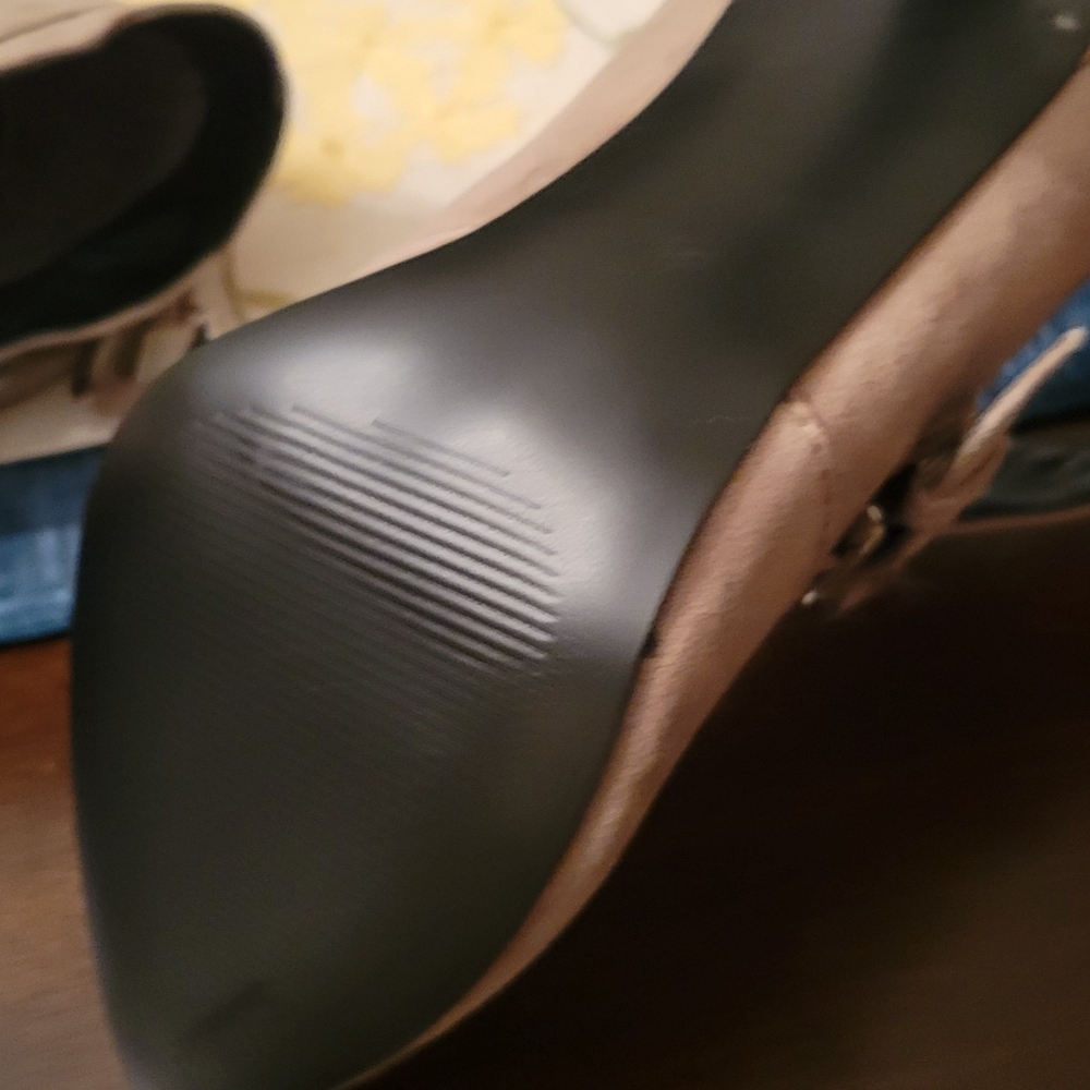 Guess Buckle Booties - Picture 7 of 8